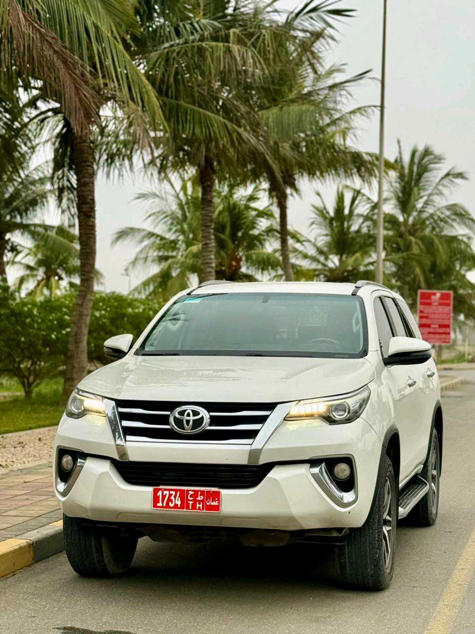 TOYOTA FORTUNER 2023