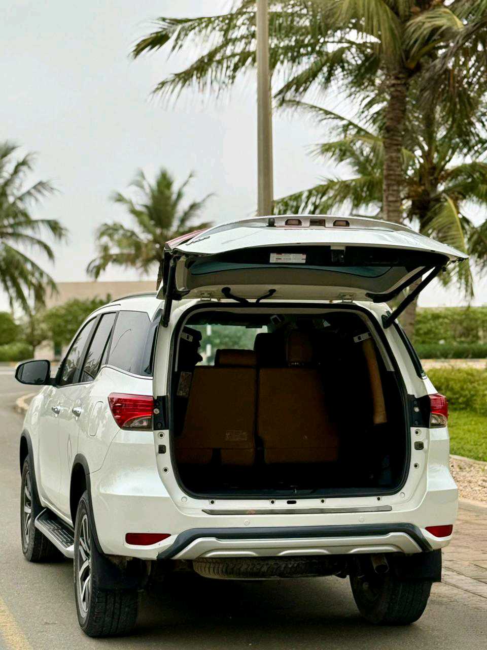 TOYOTA FORTUNER 2023