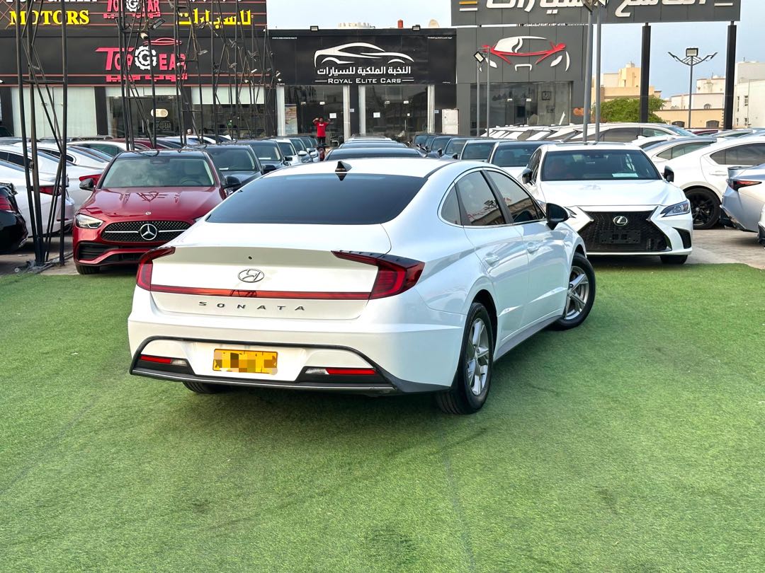 Car Image 2020 HYUNDAI SONATA SE