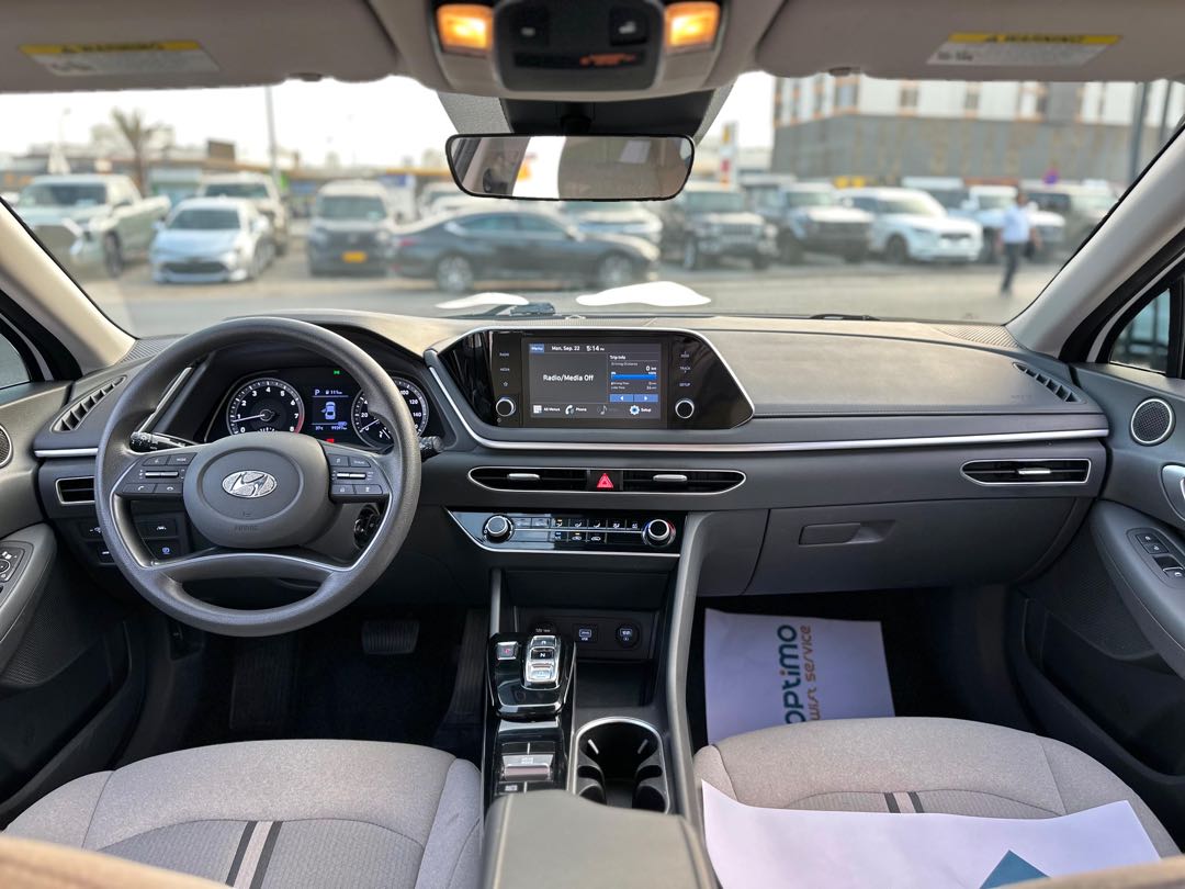 Car Image 2020 HYUNDAI SONATA SE