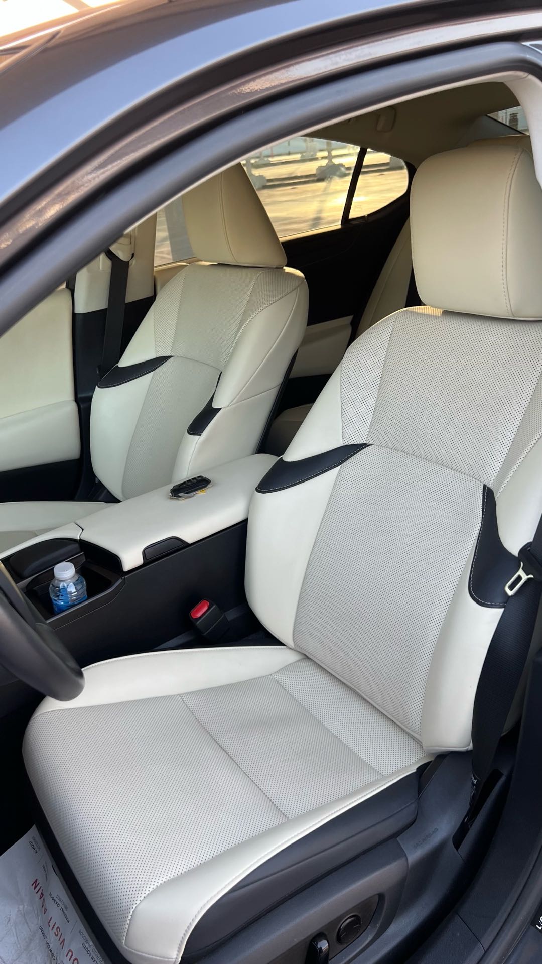 Car Image 2022 LEXUS ES 350