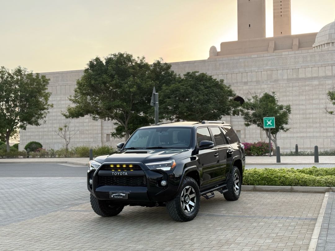 2018 TOYOTA 4RUNNER - Sooq Cars