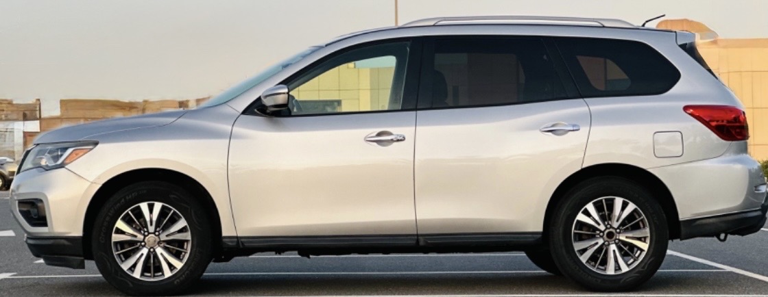 Car Image 2019 NISSAN PATHFINDER SV