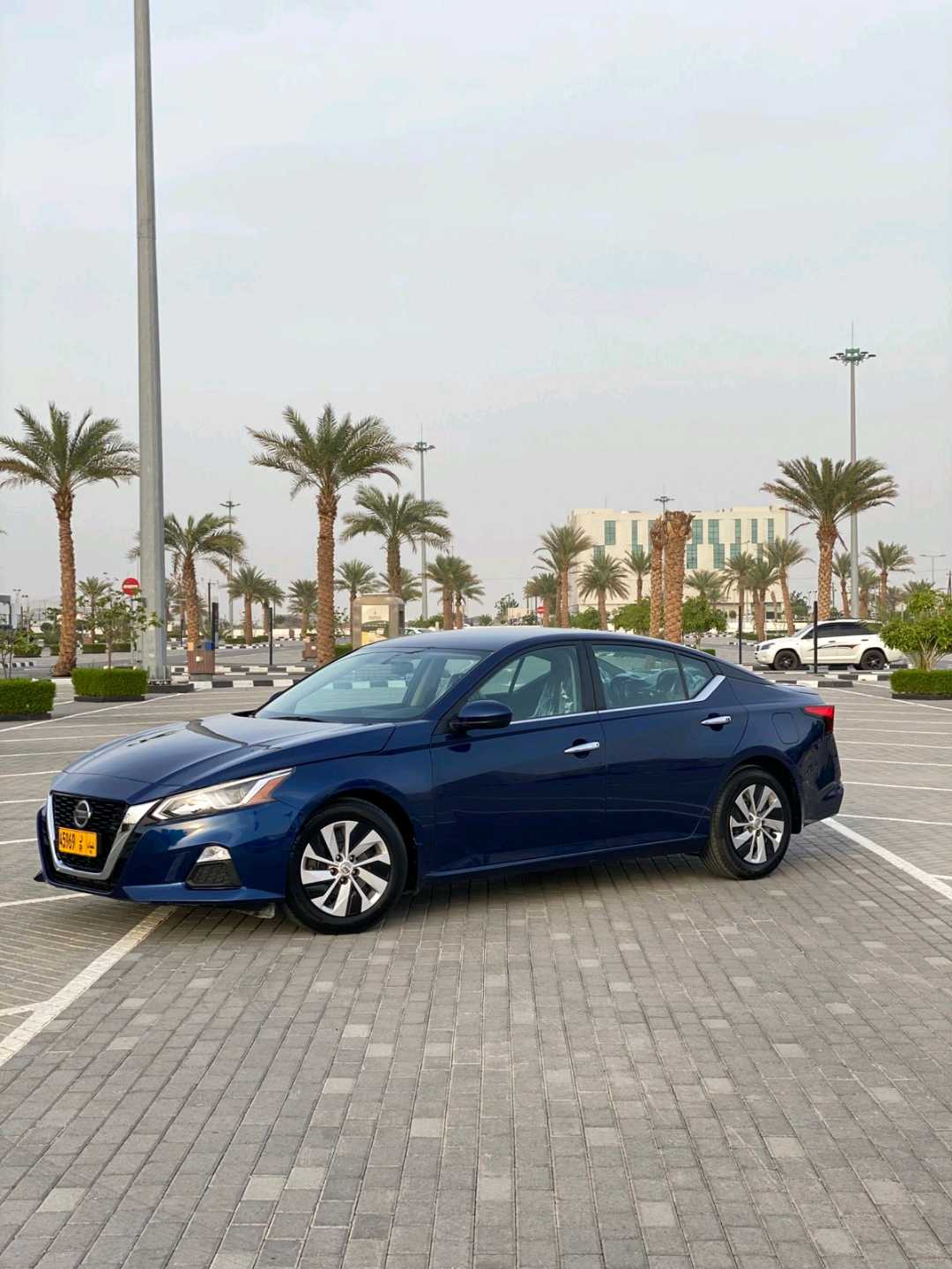 Car Image 2020 NISSAN ALTIMA S