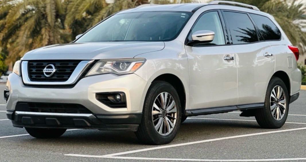 Car Image 2019 NISSAN PATHFINDER SV