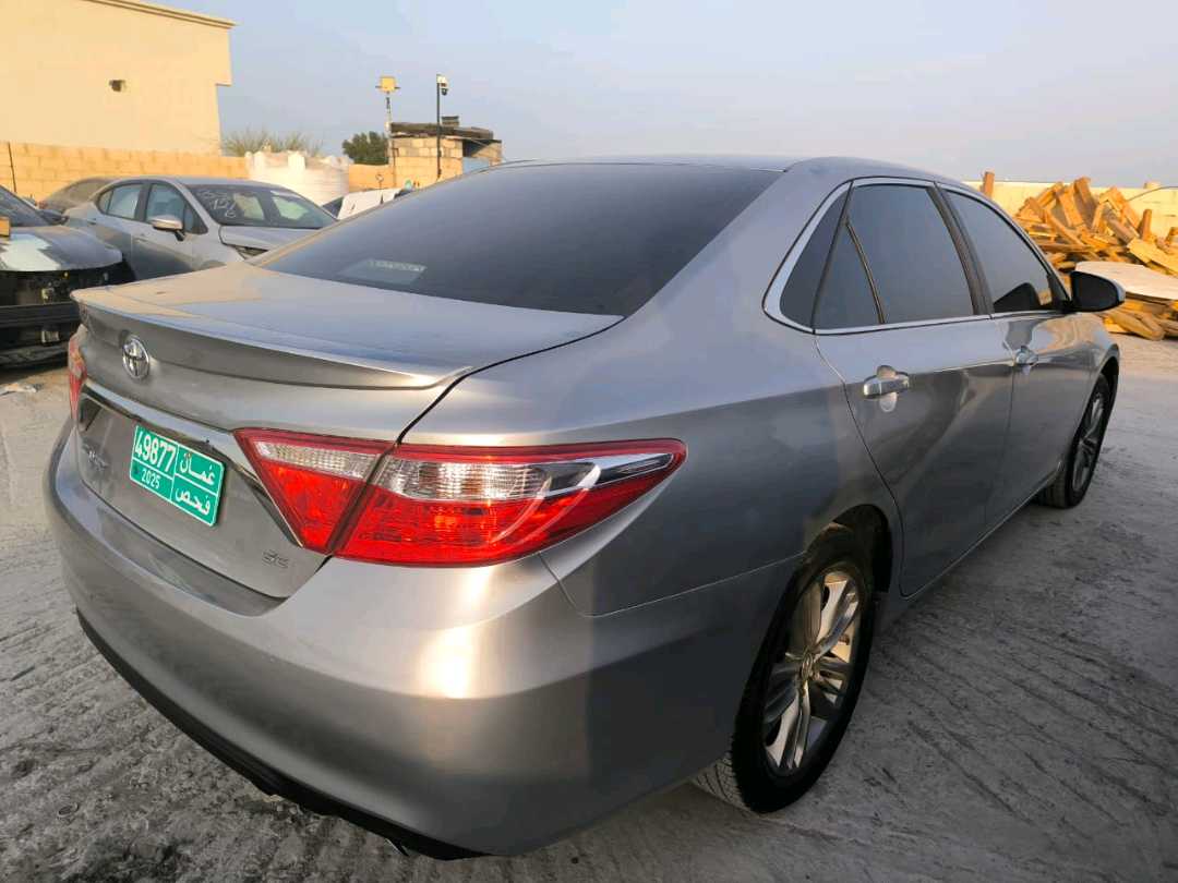 Car Image 2017 TOYOTA CAMRY SE