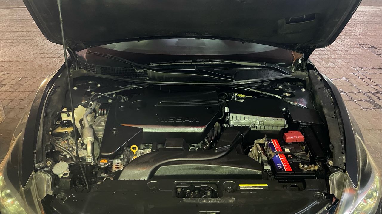 Car Image 2017 NISSAN ALTIMA SV