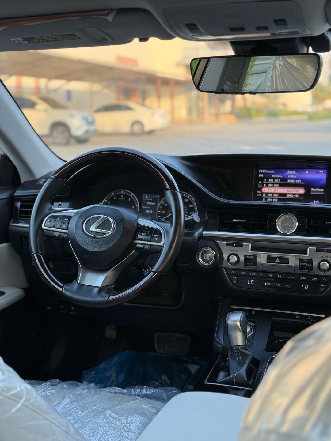 Car Image 2018 LEXUS ES 350