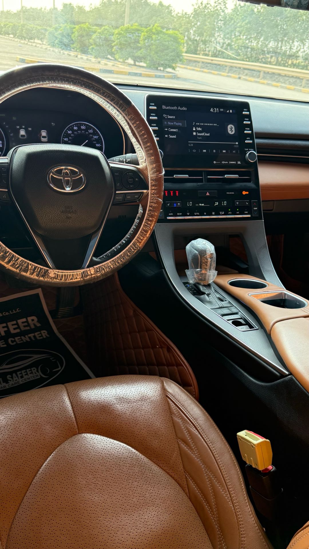 Car Image 2019 TOYOTA AVALON LIMITED