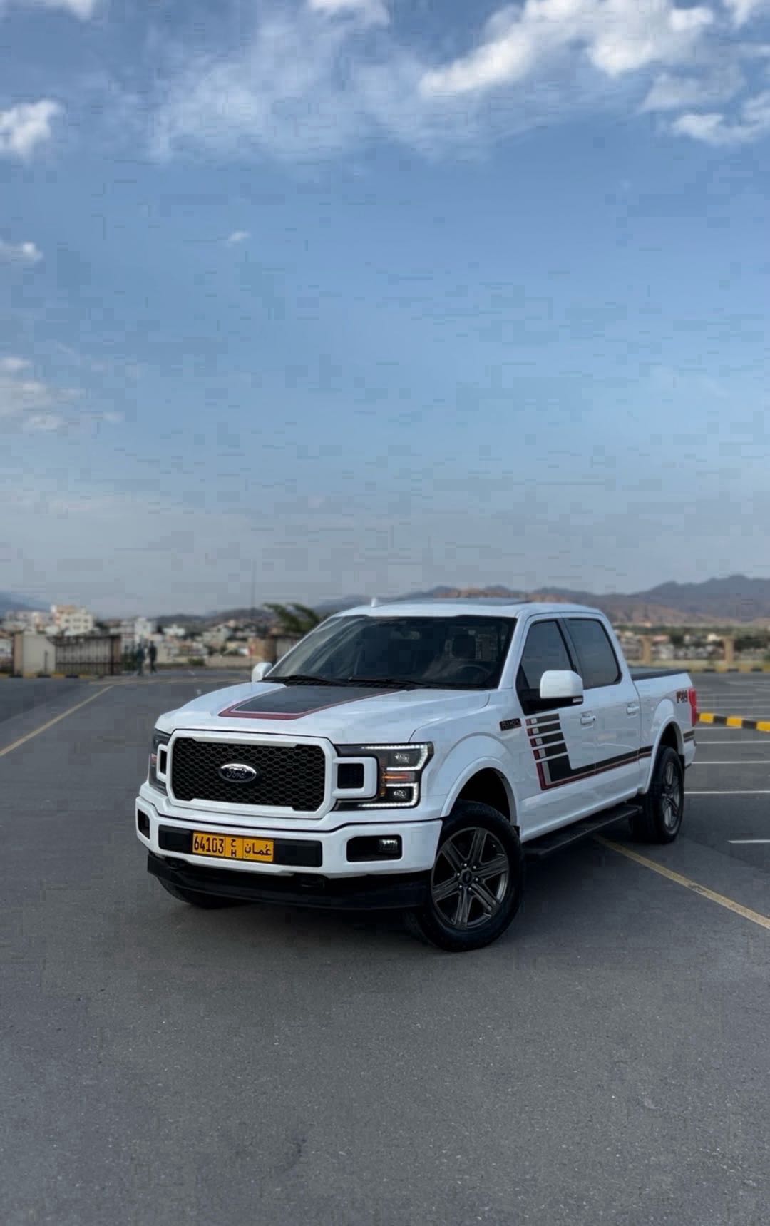 Car Image 2018 FORD F-150 Lariat