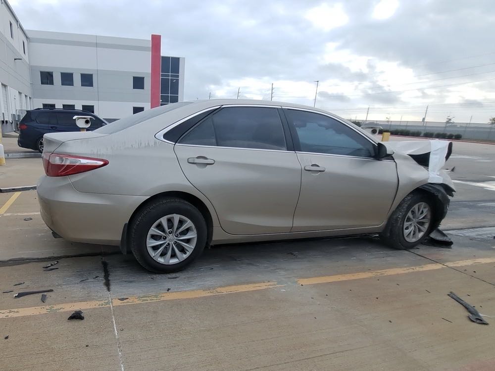 Car Image 2017 TOYOTA CAMRY