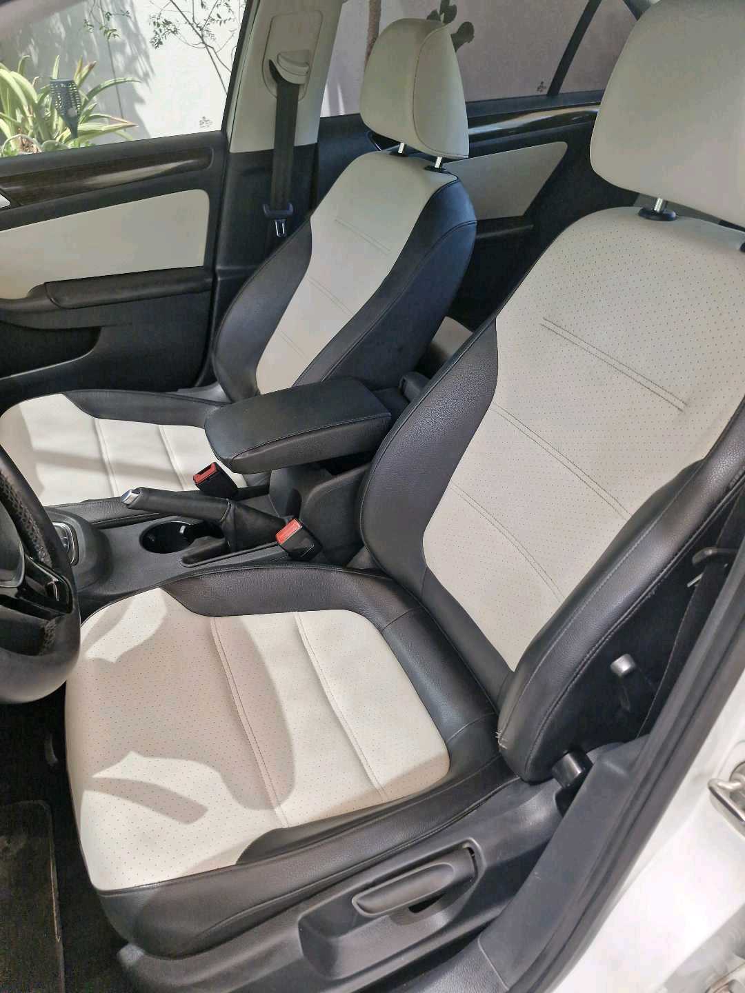 Car Image 2016 VOLKSWAGEN JETTA 