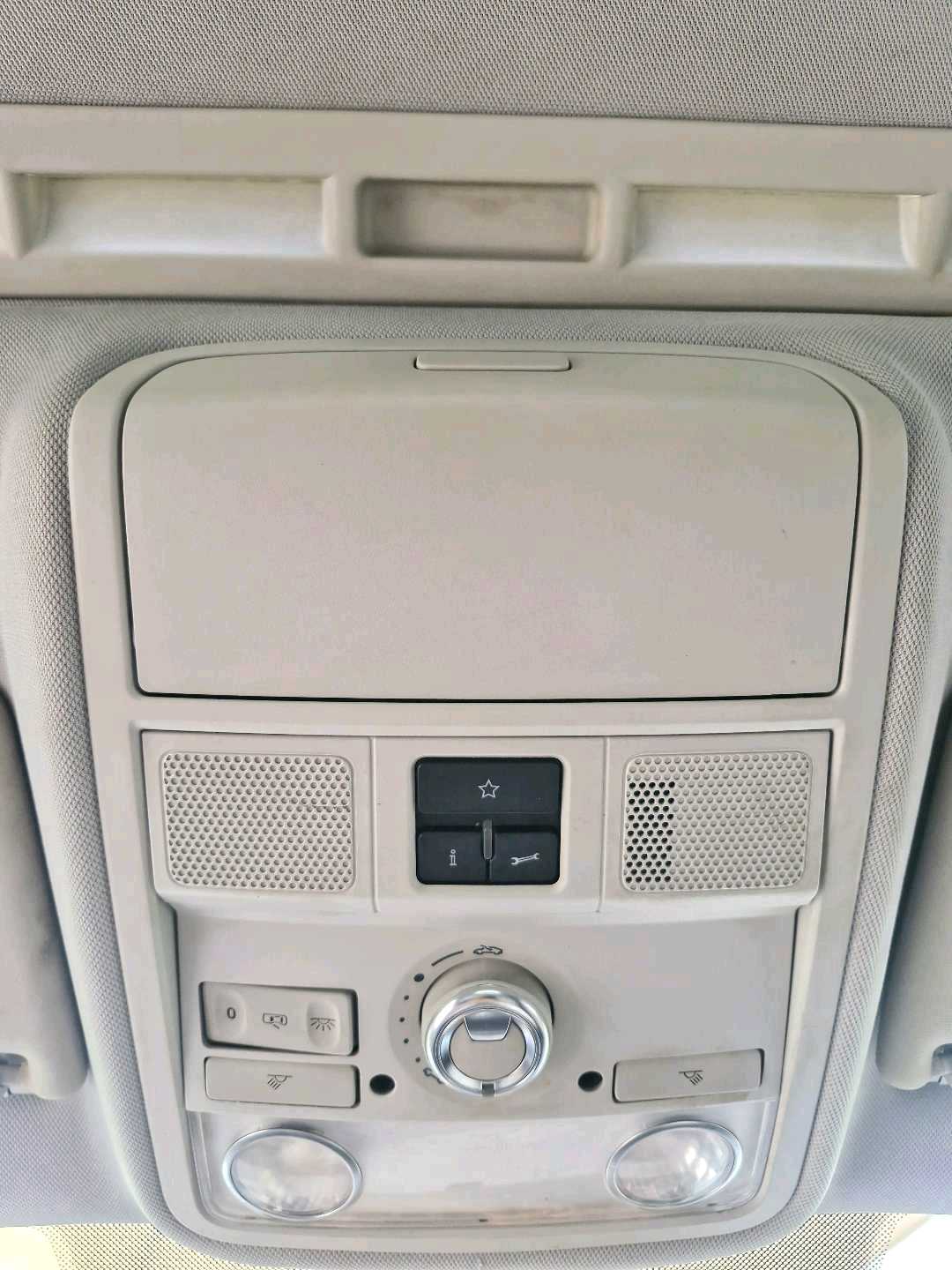Car Image 2016 VOLKSWAGEN JETTA 