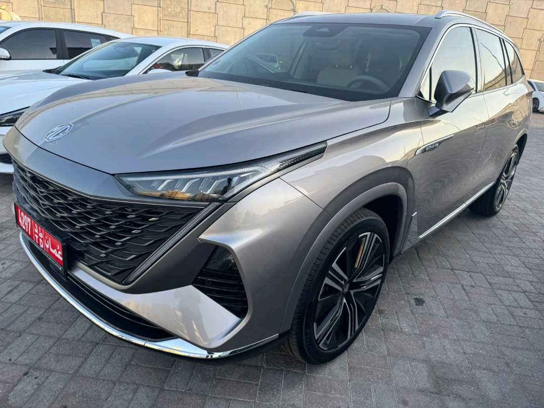 أم جي RX9 2025