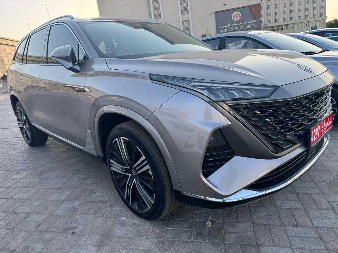 أم جي RX9 2025