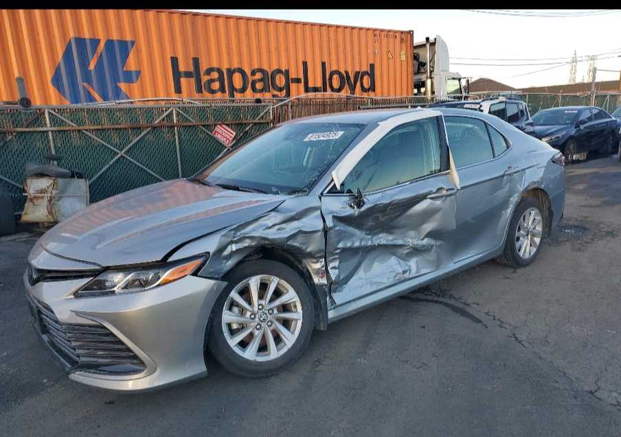 Car Image 2022 TOYOTA CAMRY