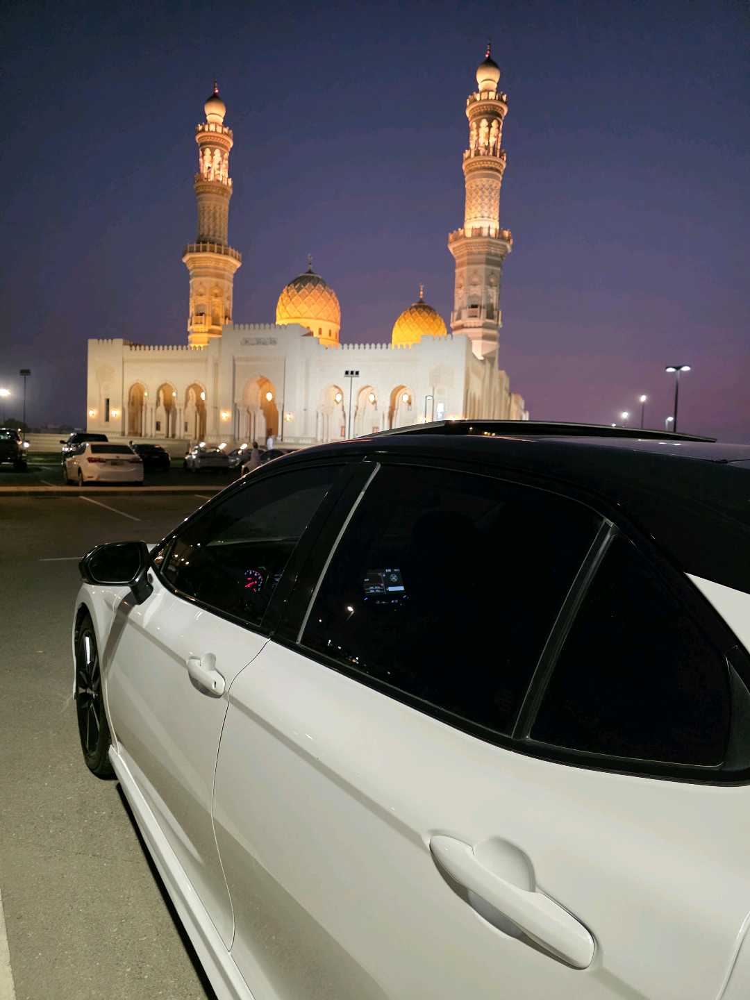 Car Image 2018 TOYOTA CAMRY XSE