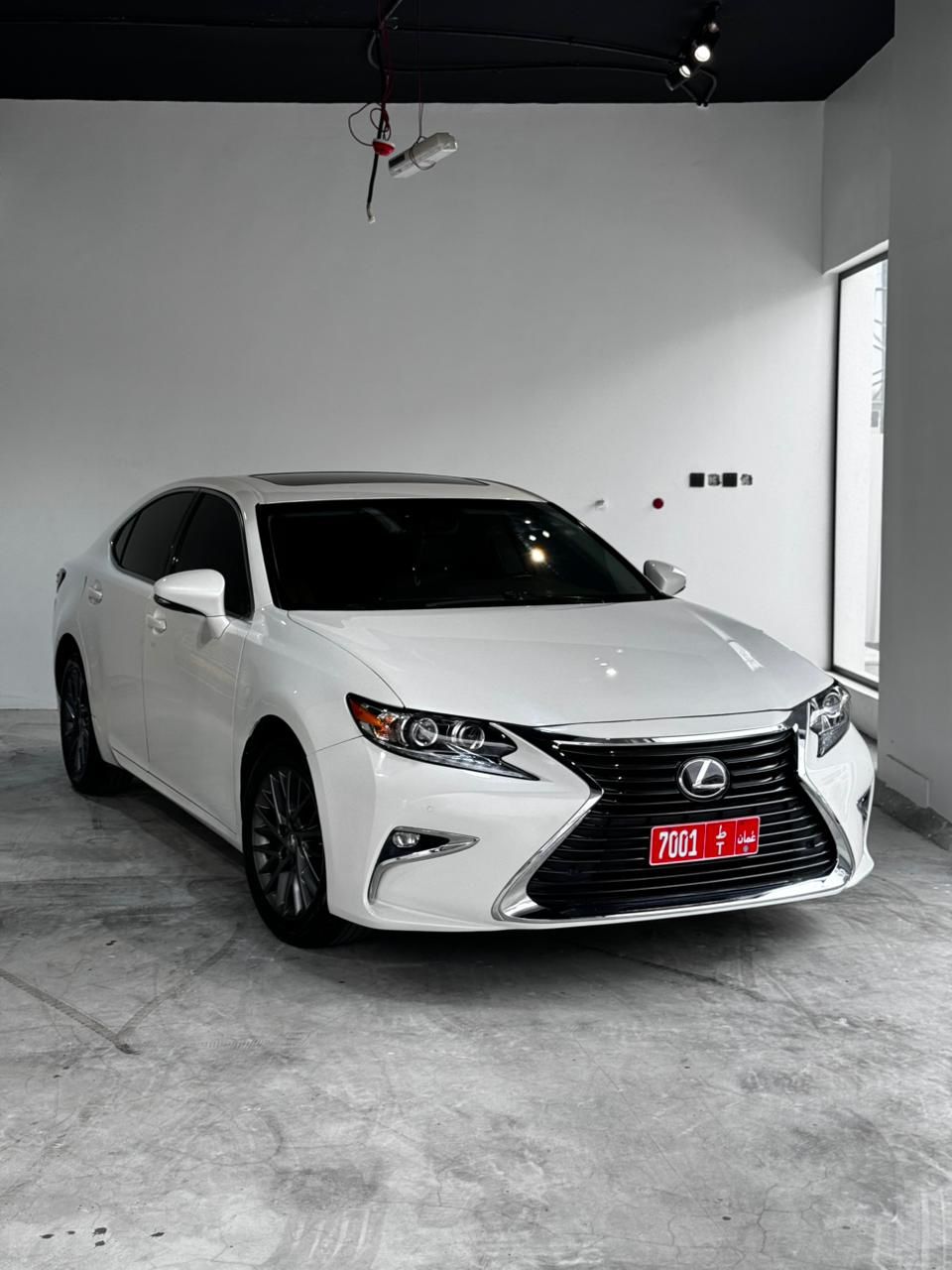 LEXUS ES 2018