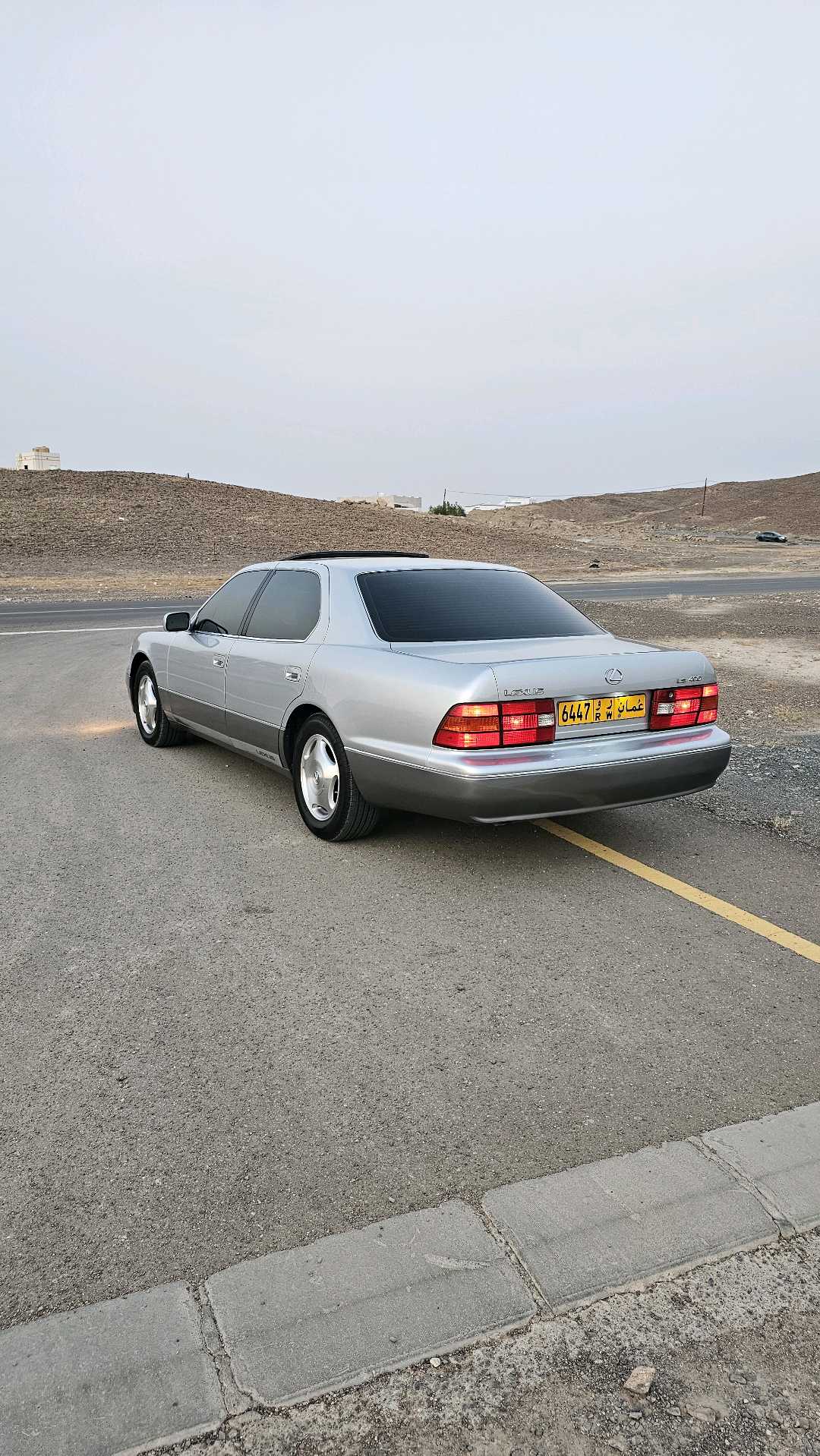 Car Image 1999 LEXUS LS 400