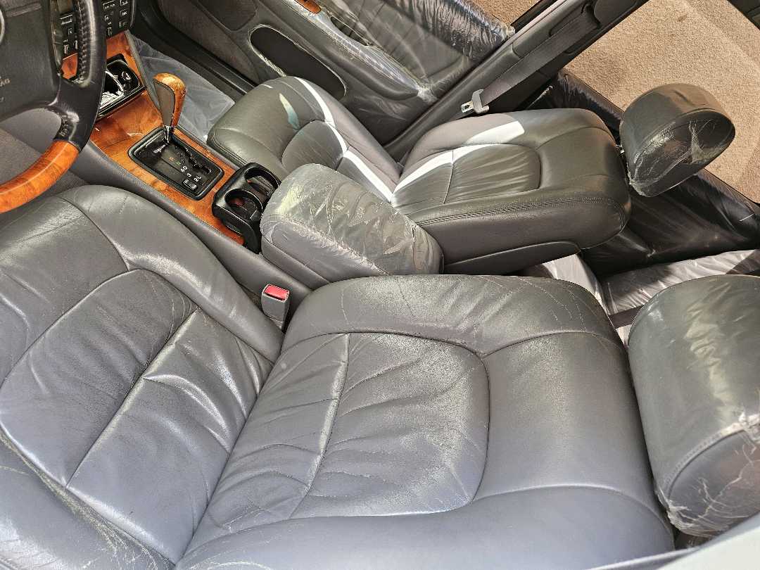 Car Image 1999 LEXUS LS 400