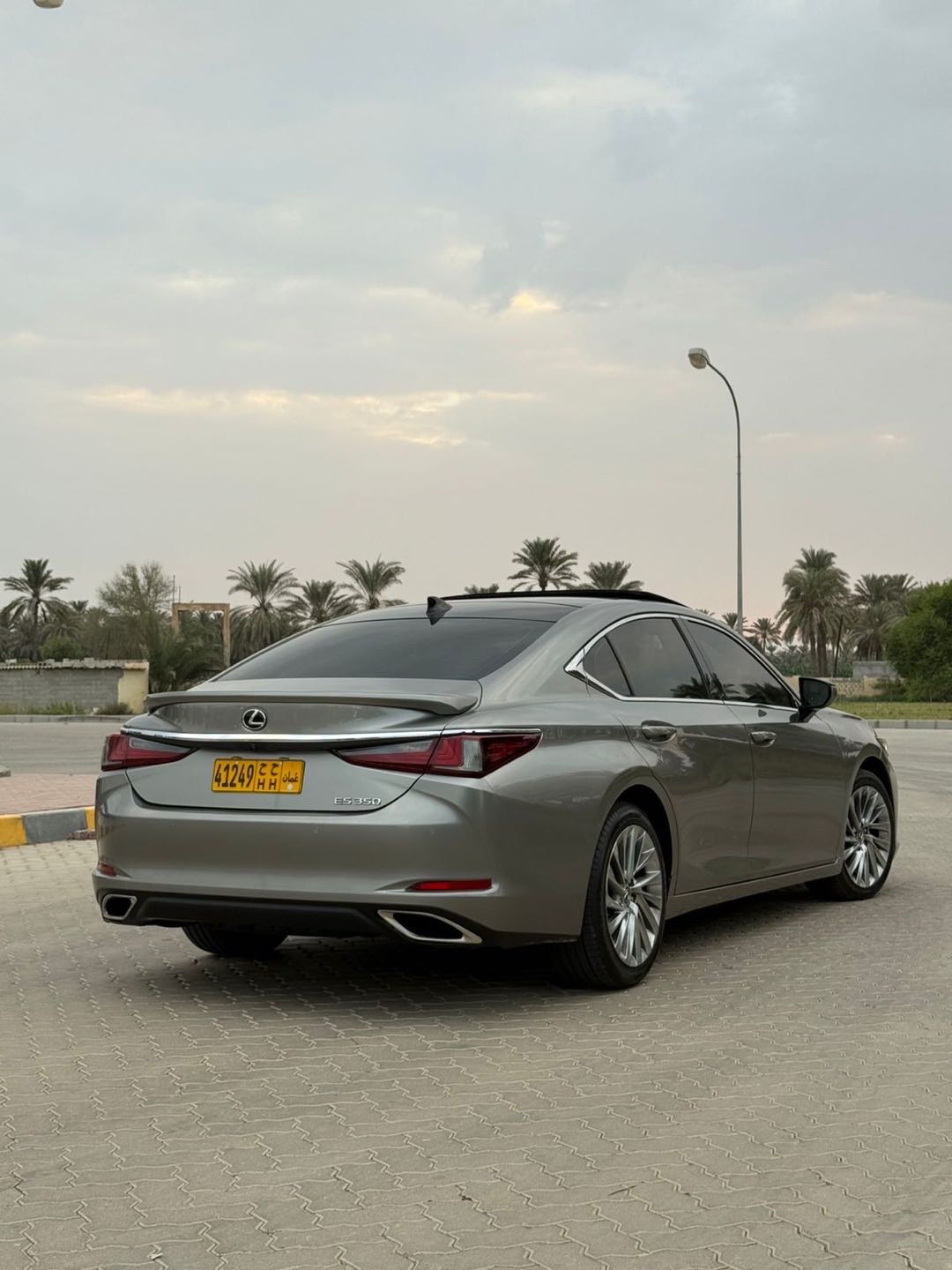 Car Image 2019 LEXUS ES 350