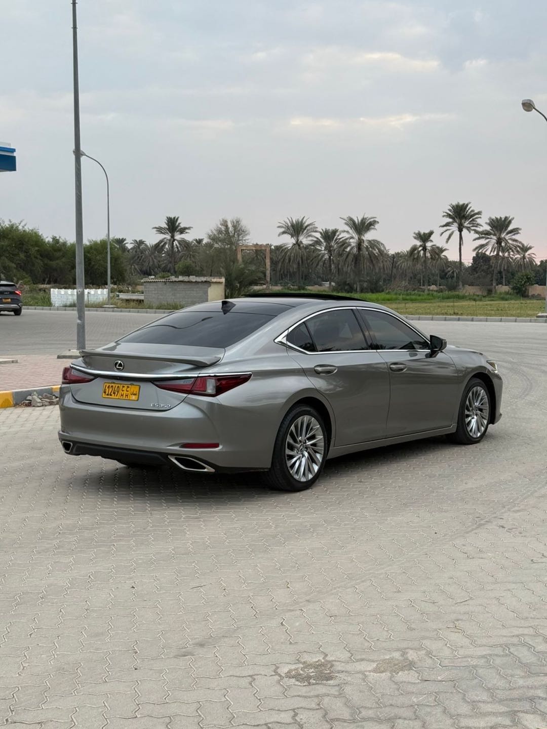 Car Image 2019 LEXUS ES 350