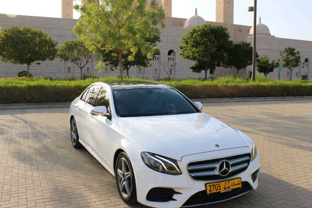 Car Image 2019 MERCEDES E Class 300