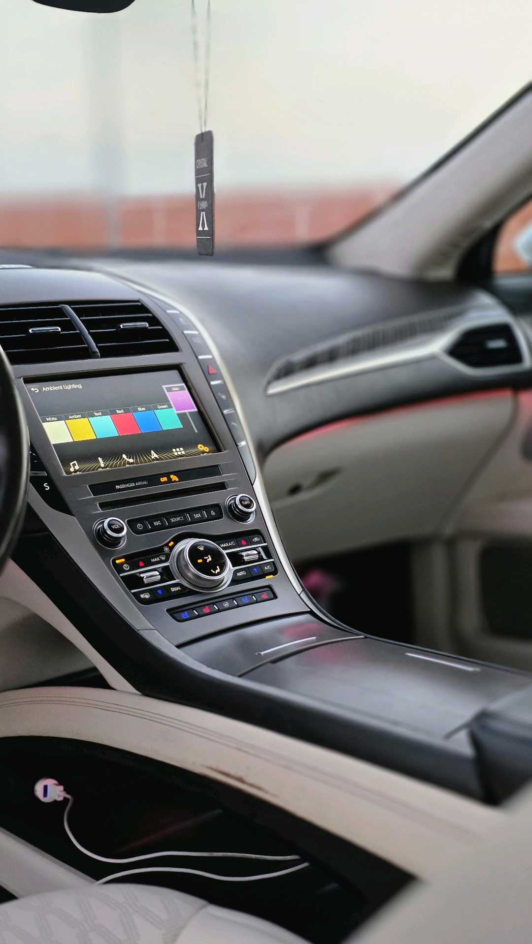 Car Image 2017 LINCOLN MKZ 