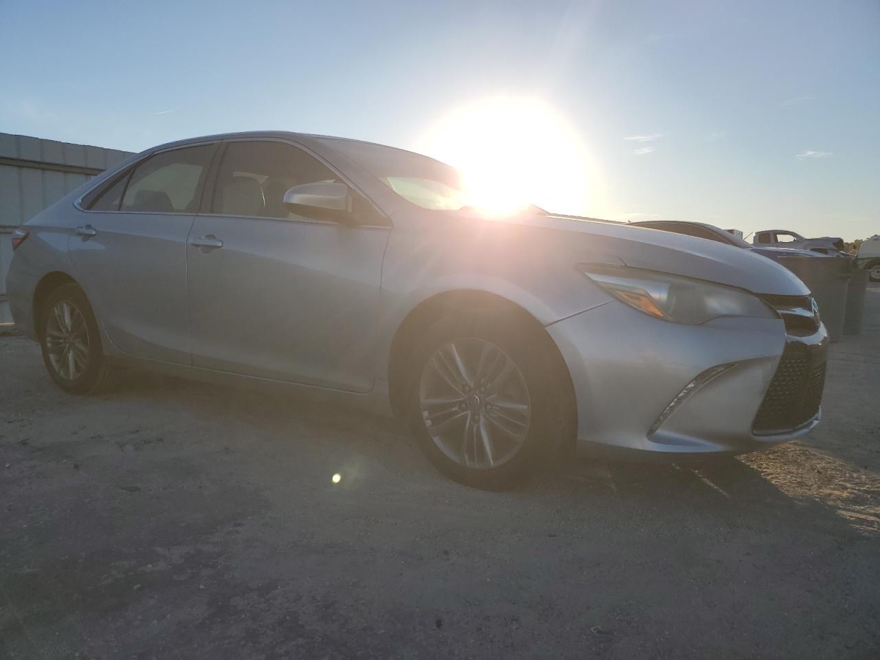 Car Image 2017 TOYOTA CAMRY