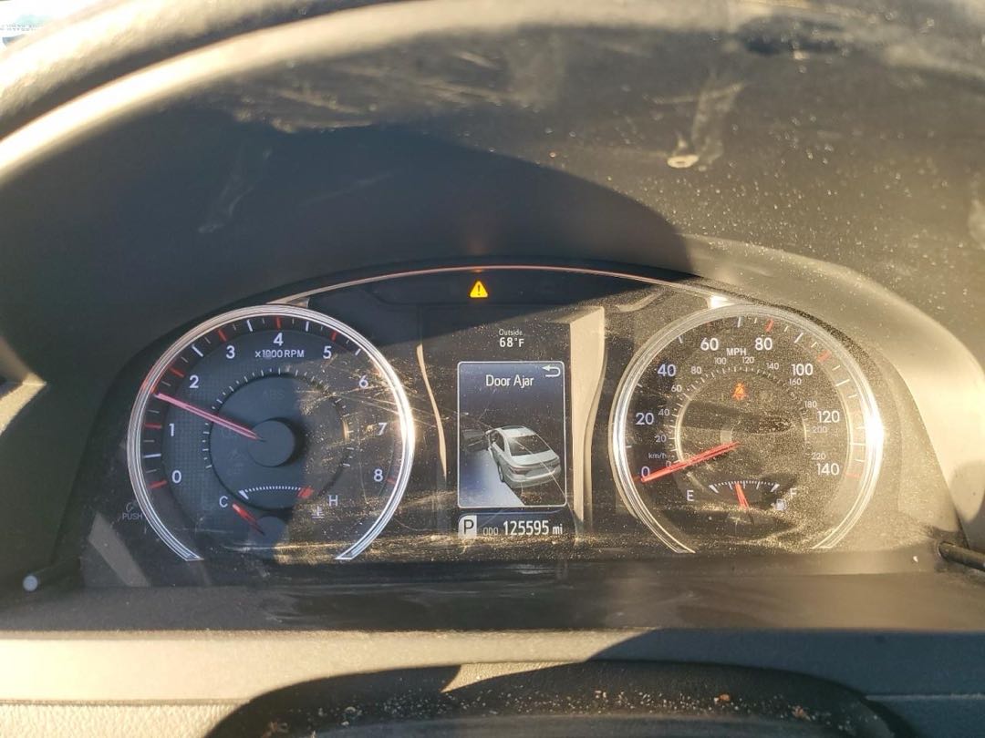 Car Image 2017 TOYOTA CAMRY