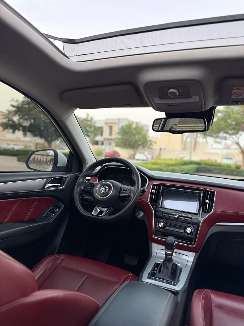 Car Image 2020 MG RX5 