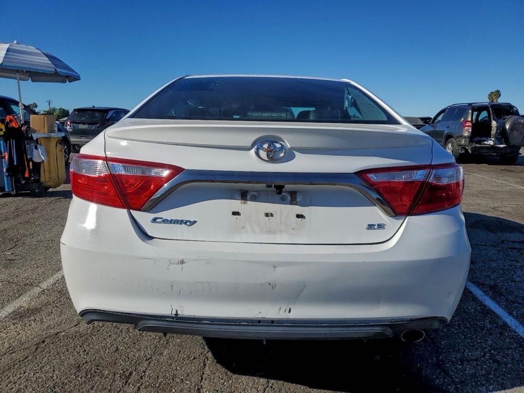 Car Image 2017 TOYOTA CAMRY