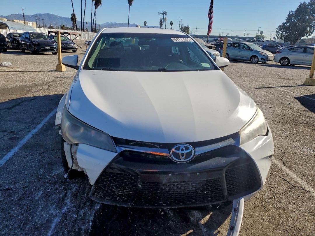 Car Image 2017 TOYOTA CAMRY