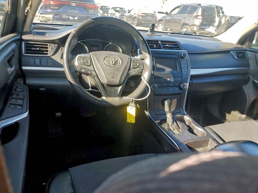 Car Image 2017 TOYOTA CAMRY