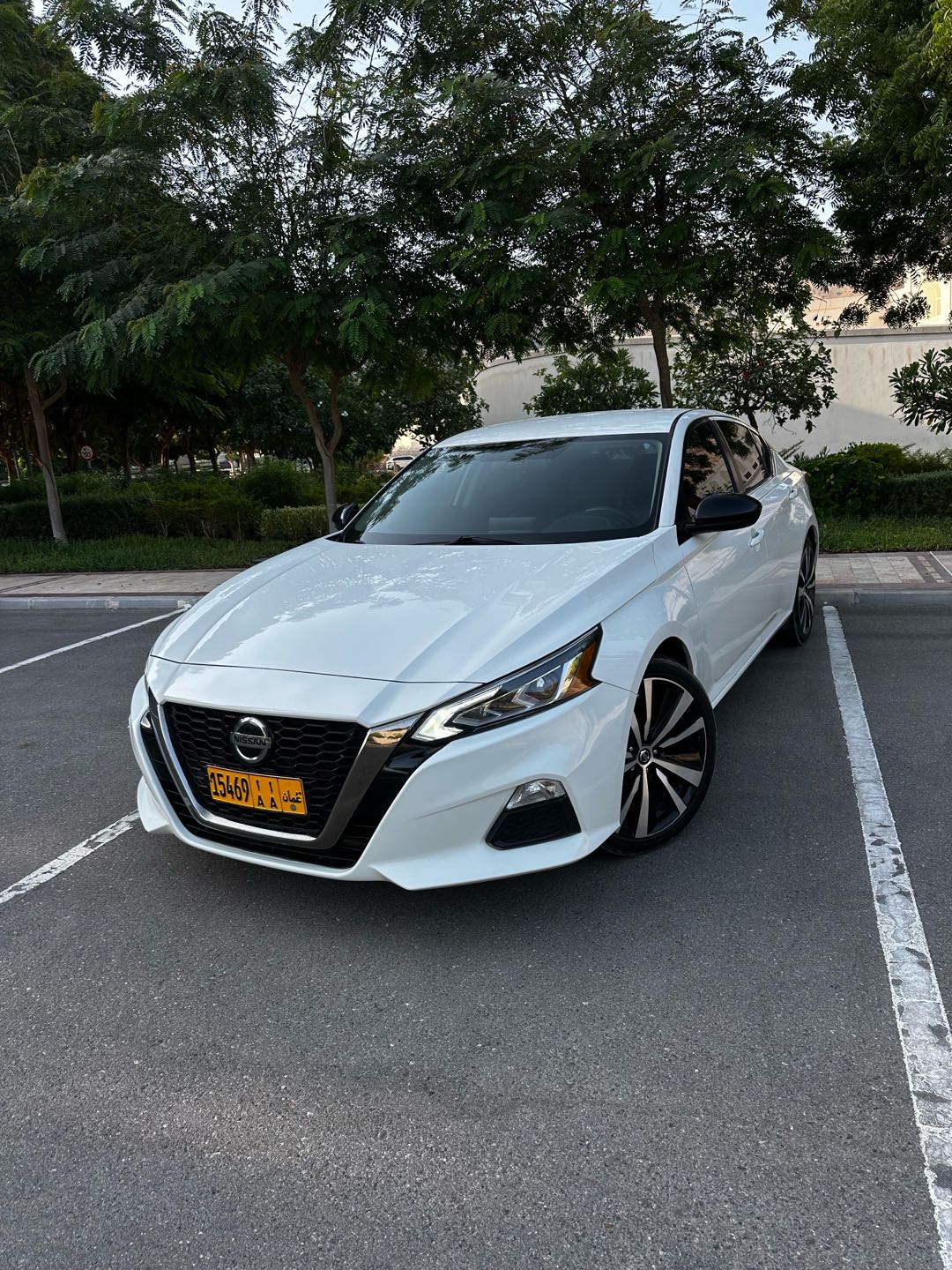 Car Image 2019 NISSAN ALTIMA SR