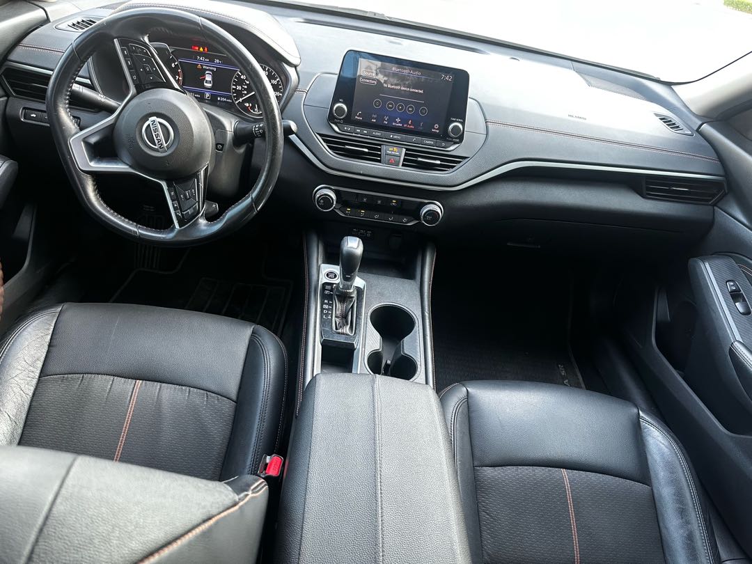 Car Image 2019 NISSAN ALTIMA SR