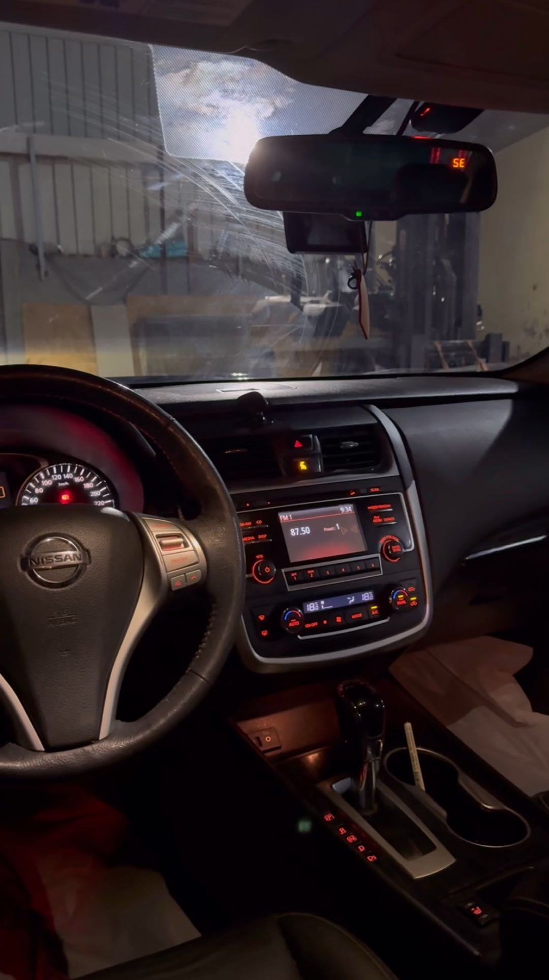 Car Image 2017 NISSAN ALTIMA SL