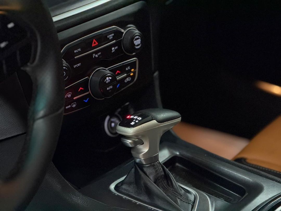 Car Image 2018 DODGE CHARGER R/T