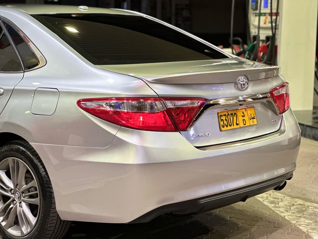 Car Image 2017 TOYOTA CAMRY SE