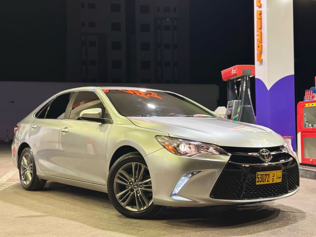 Car Image 2017 TOYOTA CAMRY SE