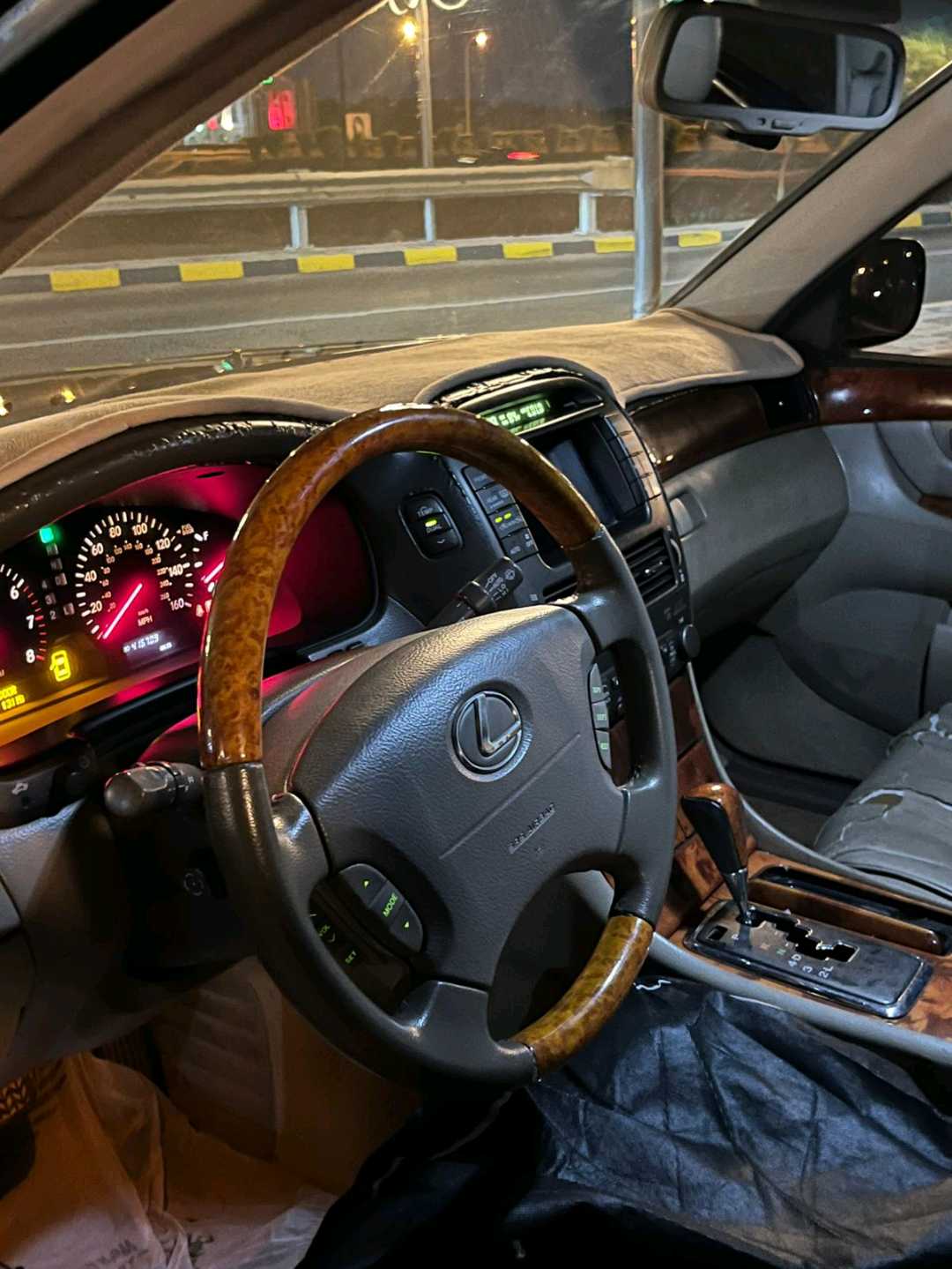 Car Image 2001 LEXUS LS 430