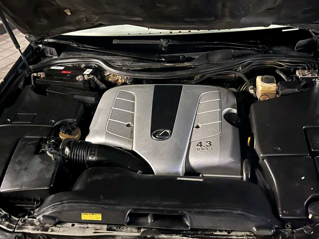 Car Image 2001 LEXUS LS 430