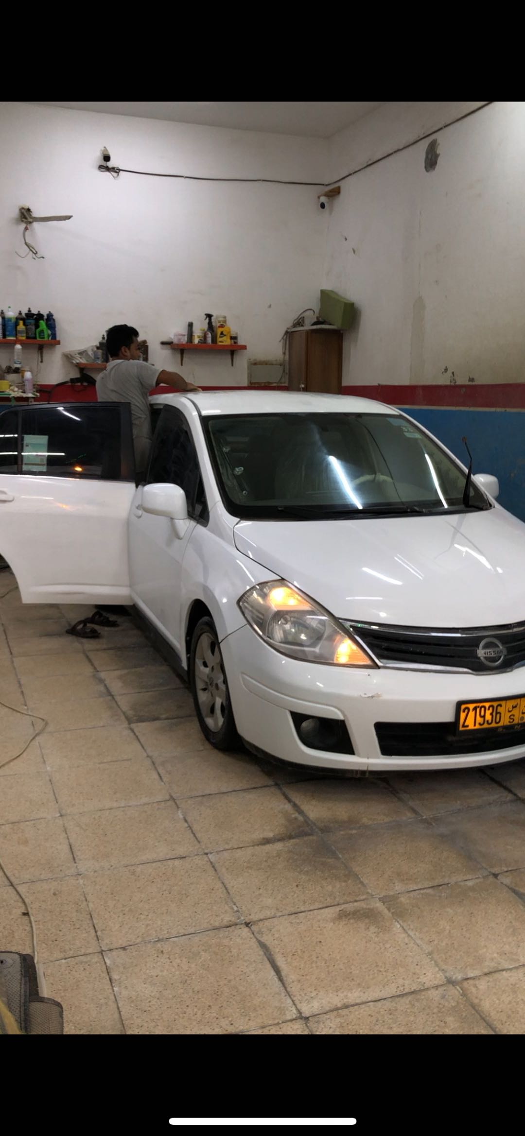 Car Image 2012 NISSAN TIIDA 