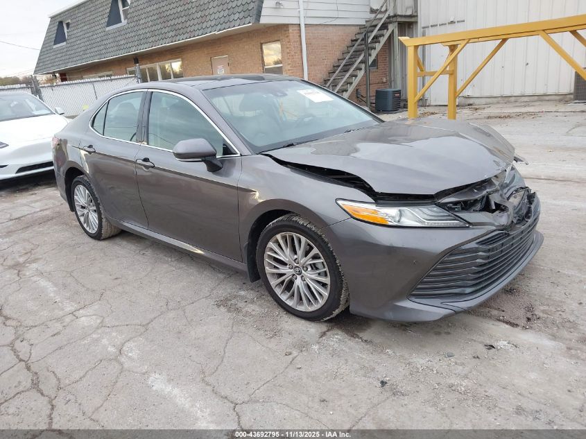 Car Image 2019 TOYOTA CAMRY