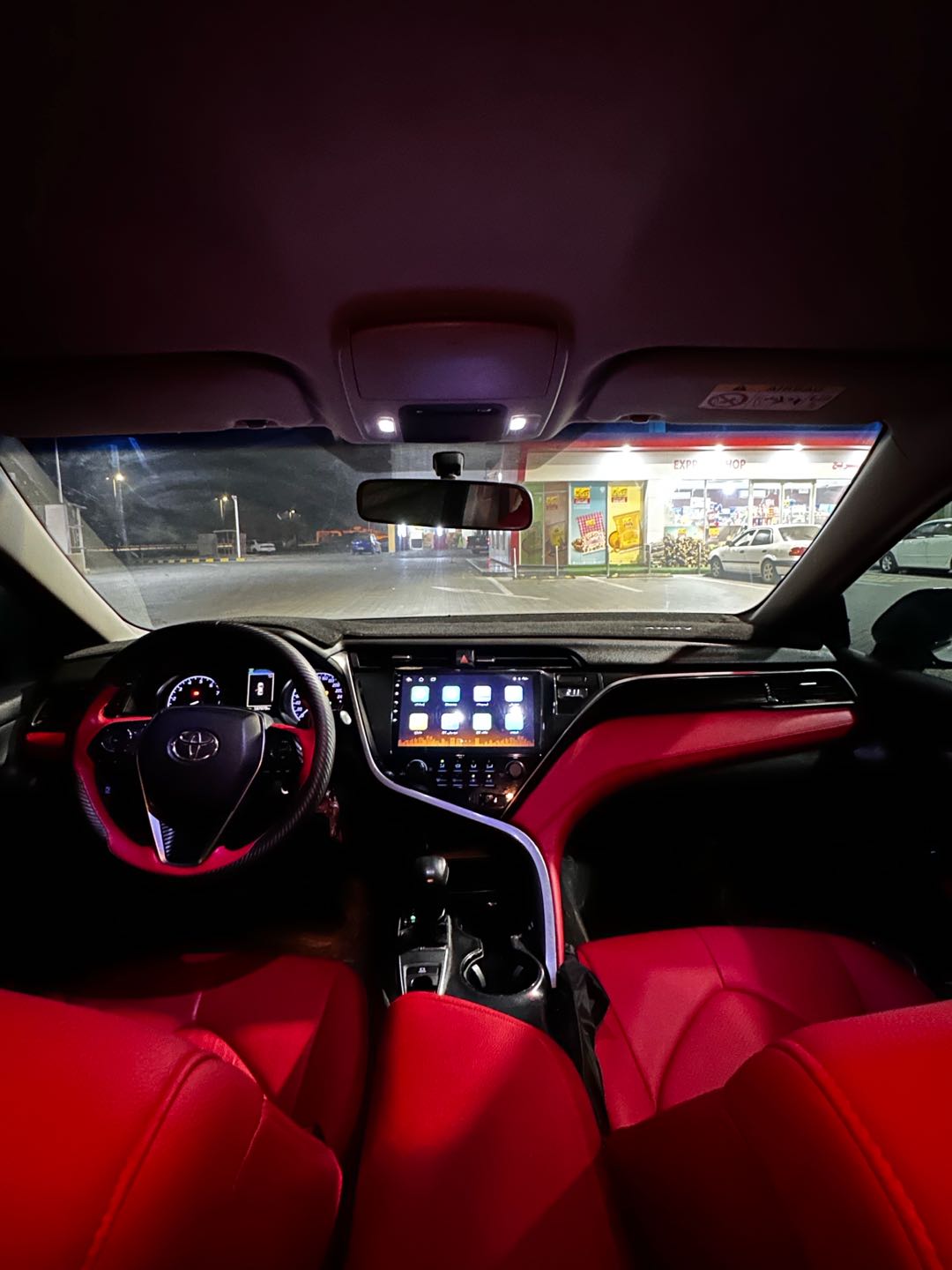 Car Image 2019 TOYOTA CAMRY LE