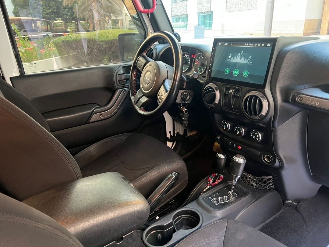 Car Image 2013 JEEP WRANGLER Sport 