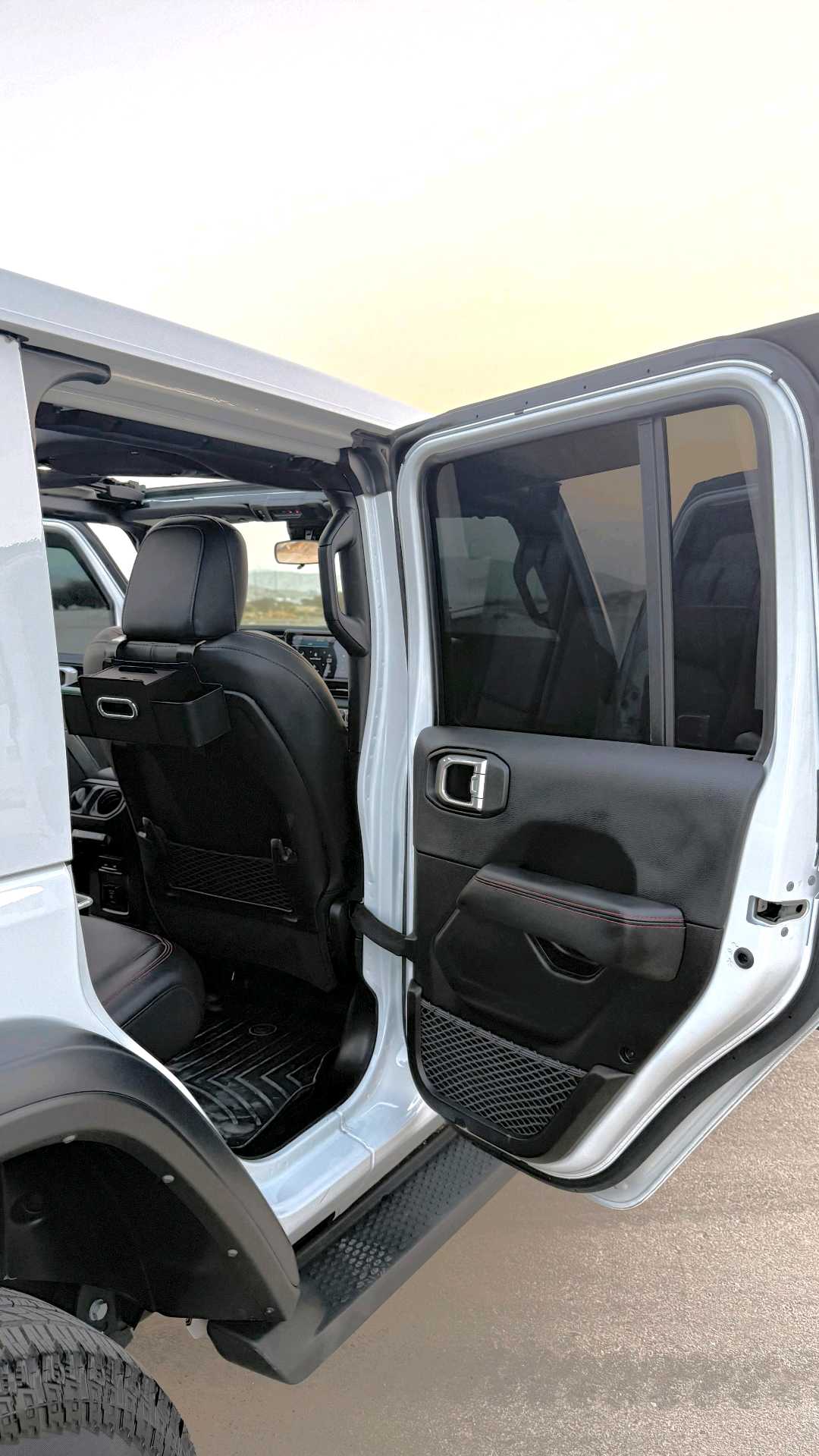 Car Image 2024 JEEP WRANGLER Rubicon