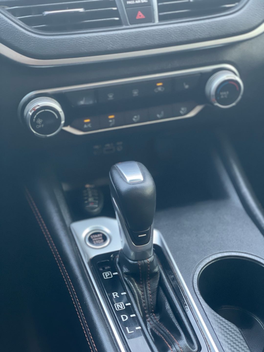 Car Image 2020 NISSAN ALTIMA SR