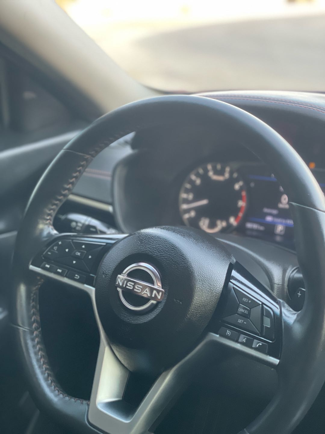 Car Image 2020 NISSAN ALTIMA SR