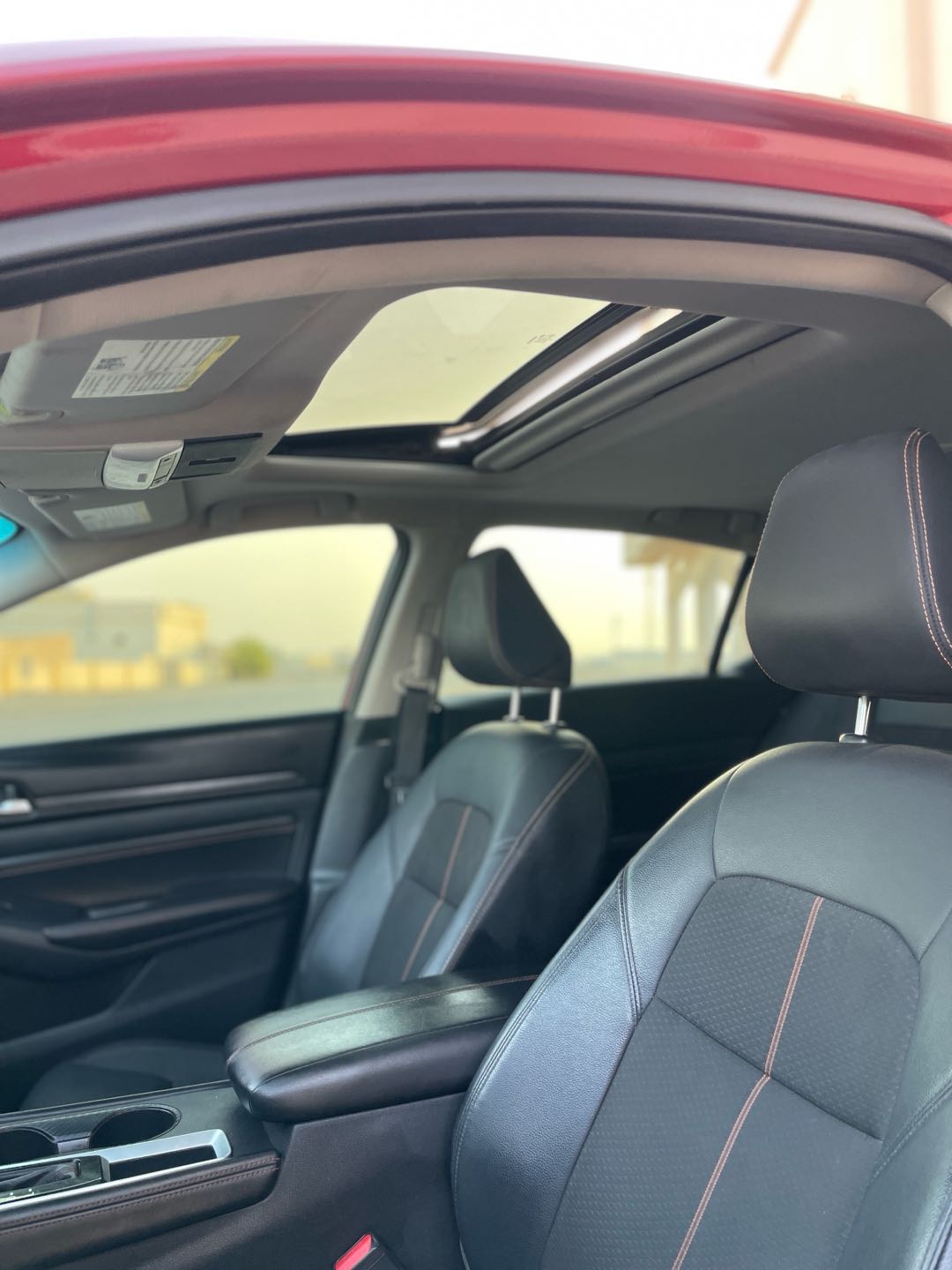 Car Image 2020 NISSAN ALTIMA SR